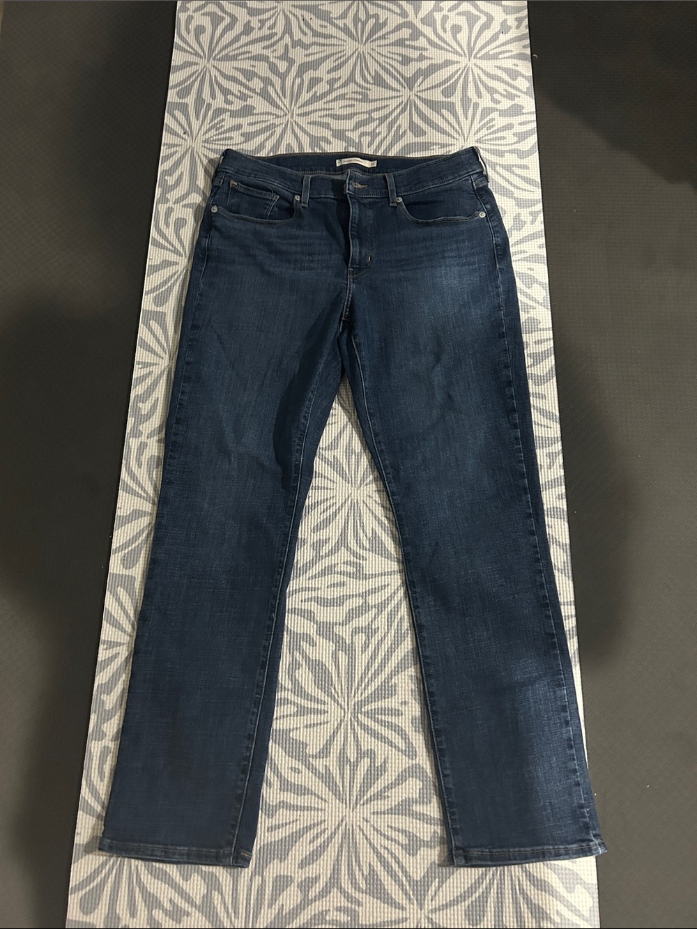 Levi's Women's Dark Indigo Straight-Leg Jeans